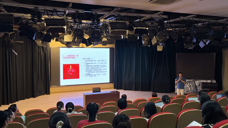 餐饮VI设计：如何选择合适的方案**